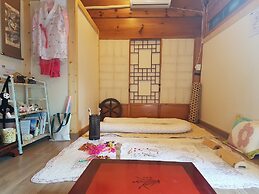 Gongsimga Hanok Guesthouse