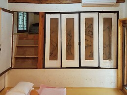 Gongsimga Hanok Guesthouse
