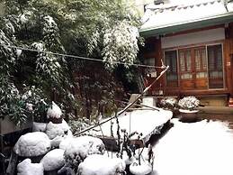 Gongsimga Hanok Guesthouse