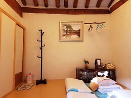 Gongsimga Hanok Guesthouse