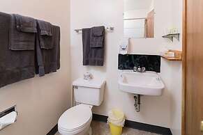 Wild Goose Motel and Campground