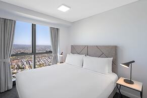 Meriton Suites Adelaide Street, Brisbane