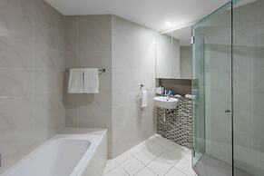 Meriton Suites Adelaide Street, Brisbane