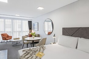 Meriton Suites Adelaide Street, Brisbane