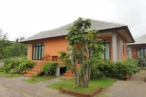 Khanom Sunrise Beach Hotel