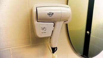 Smile Hotel Danau Kota