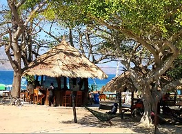 Oceans 5 Dive Resort