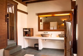 Oceans 5 Dive Resort