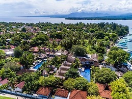 Oceans 5 Dive Resort