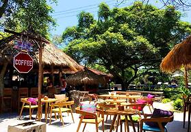 Oceans 5 Dive Resort