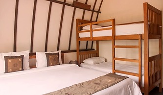 Oceans 5 Dive Resort