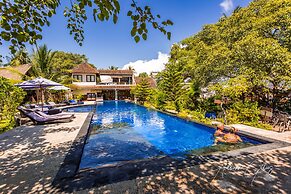 Oceans 5 Dive Resort