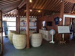 Oceans 5 Dive Resort