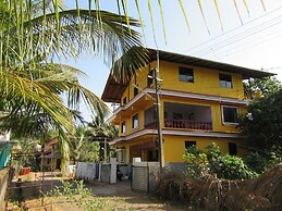Mandrem Beach Guest House Goa