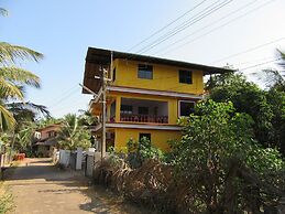 Mandrem Beach Guest House Goa