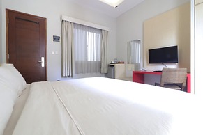 Pejaten Valley Residence