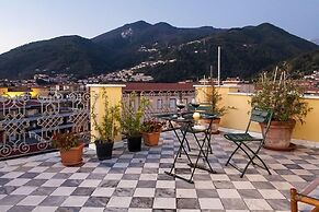 Cavour 33