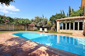 Vouliagmeni Villa