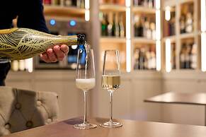 Like Home - Boutique Hotel