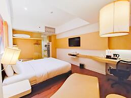 Brits Hotel Karawang