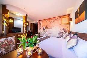 The Ligor City Hotel