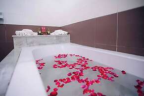 The Ligor City Hotel