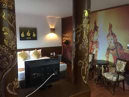 The Ligor City Hotel