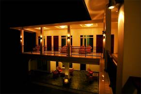 Hotel Travellers Nest