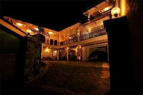 Hotel Travellers Nest