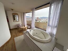 Stanford Suites Hotel