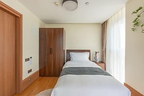 Green Court Place Jinqiao Middle Ring Shanghai