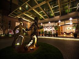 The Waterfront Hotel