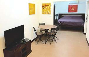 Merlin Plaza Apartments