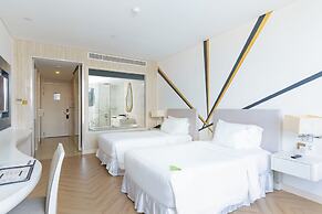 Diamond Bay Hotel