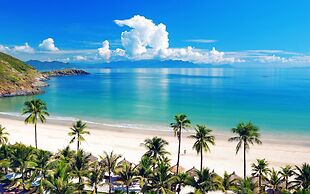 Diamond Bay Hotel
