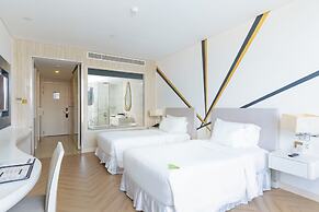 Diamond Bay Hotel