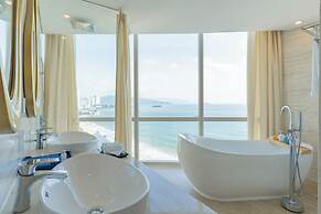 Diamond Bay Hotel