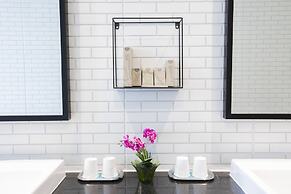 The Royal River Hotel