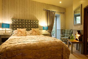 The Pear Tree Inn