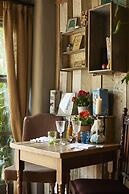 The Pear Tree Inn