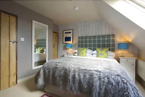 The Pear Tree Inn