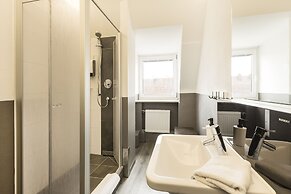 Five Reasons Hotel & Hostel