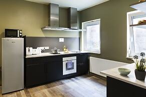 Five Reasons Hotel & Hostel