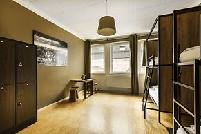 Five Reasons Hotel & Hostel