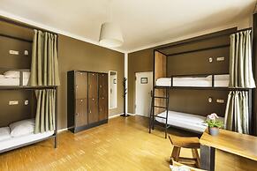 Five Reasons Hotel & Hostel