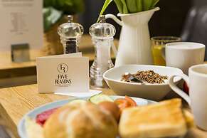 Five Reasons Hotel & Hostel