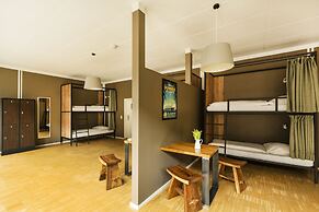 Five Reasons Hotel & Hostel