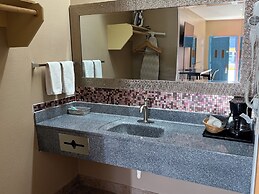 Los Fresnos Inn and Suites