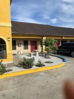 Los Fresnos Inn and Suites