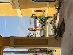 Los Fresnos Inn and Suites